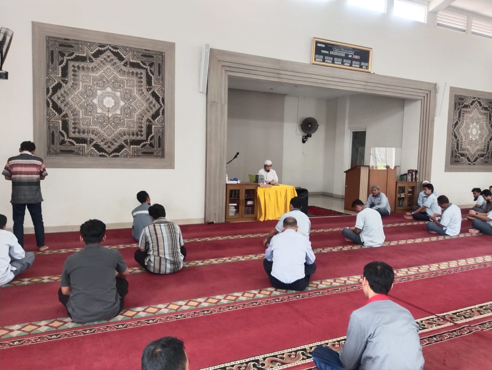 Kajian Senin, 19 Ramadhan 1444 H