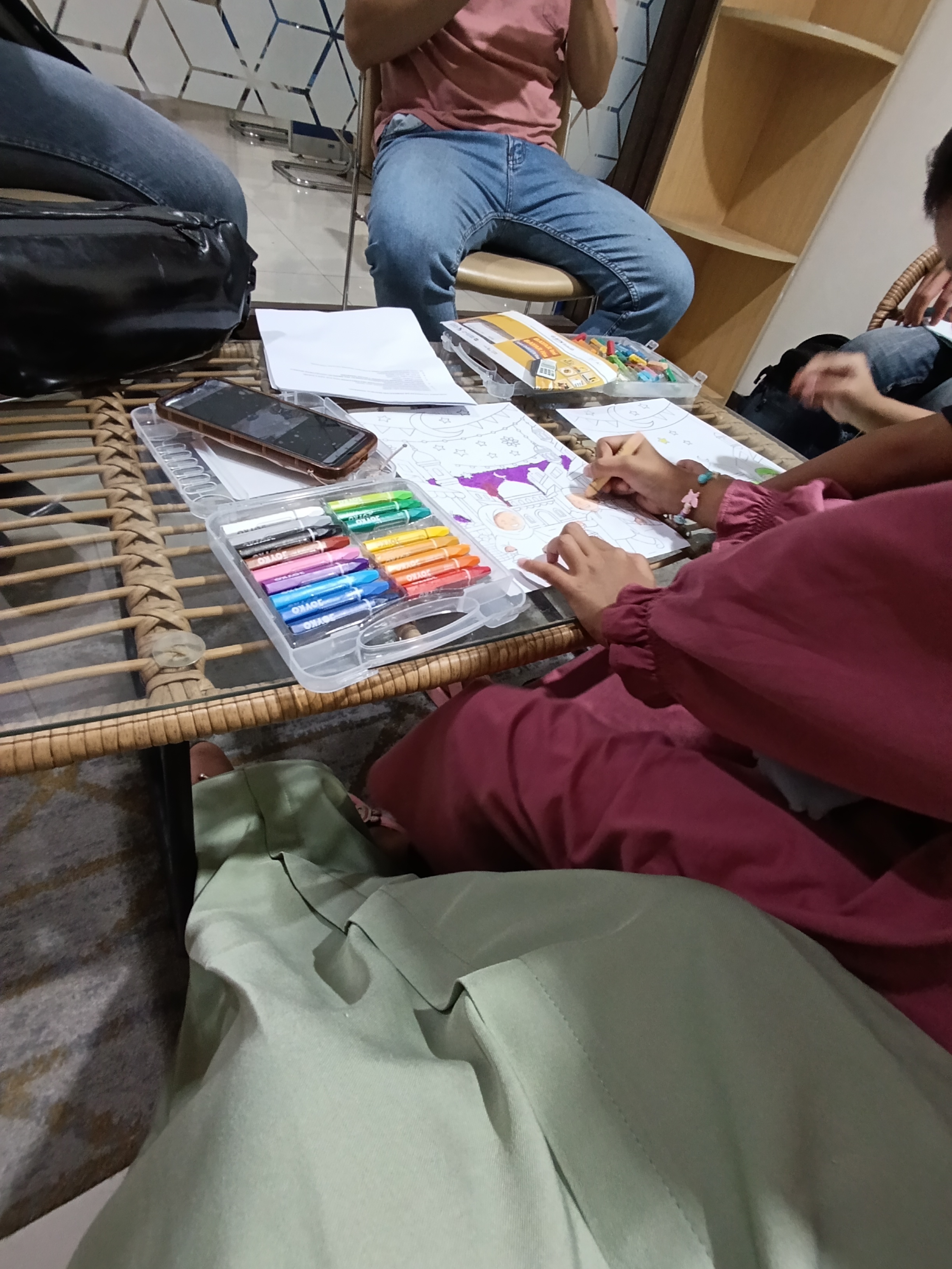 Workshop mewarnai AGI