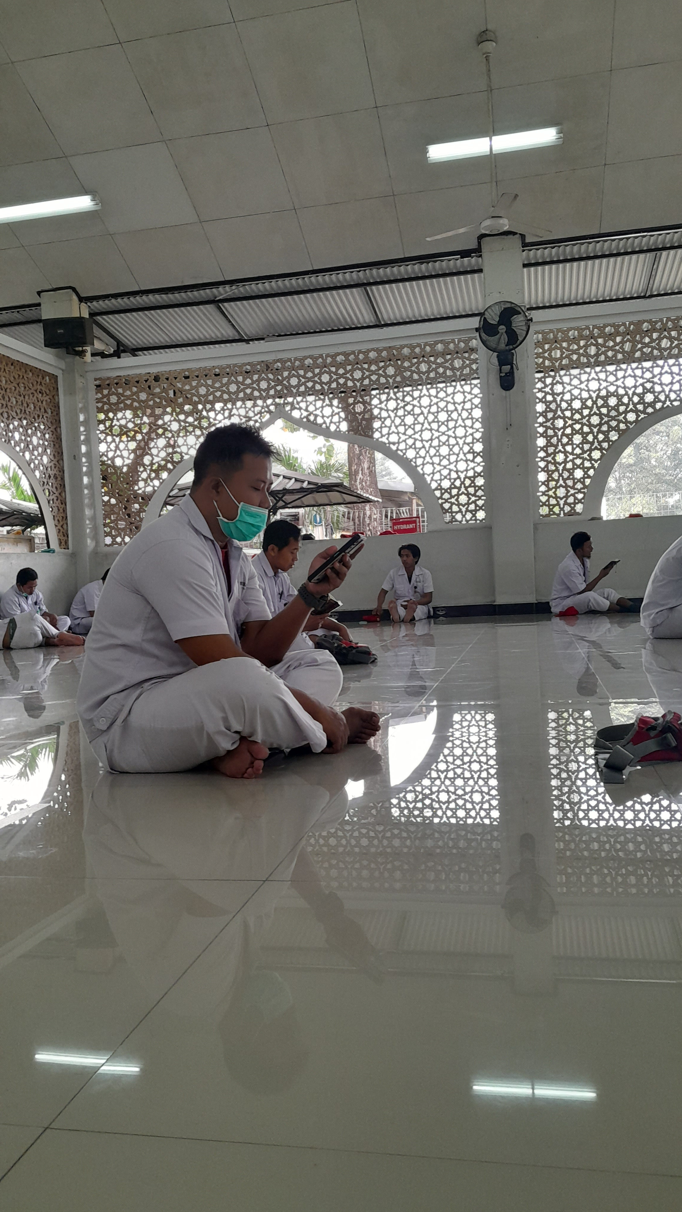 Tadarus pakai hp