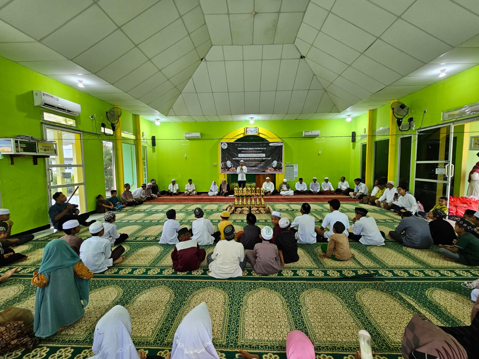 Santunan anak yatim piatu