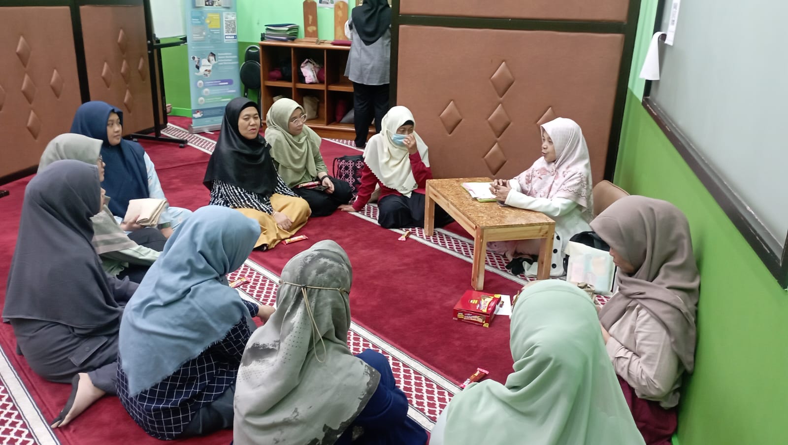 Kajian keputrian AOP diadakan setiap Senin