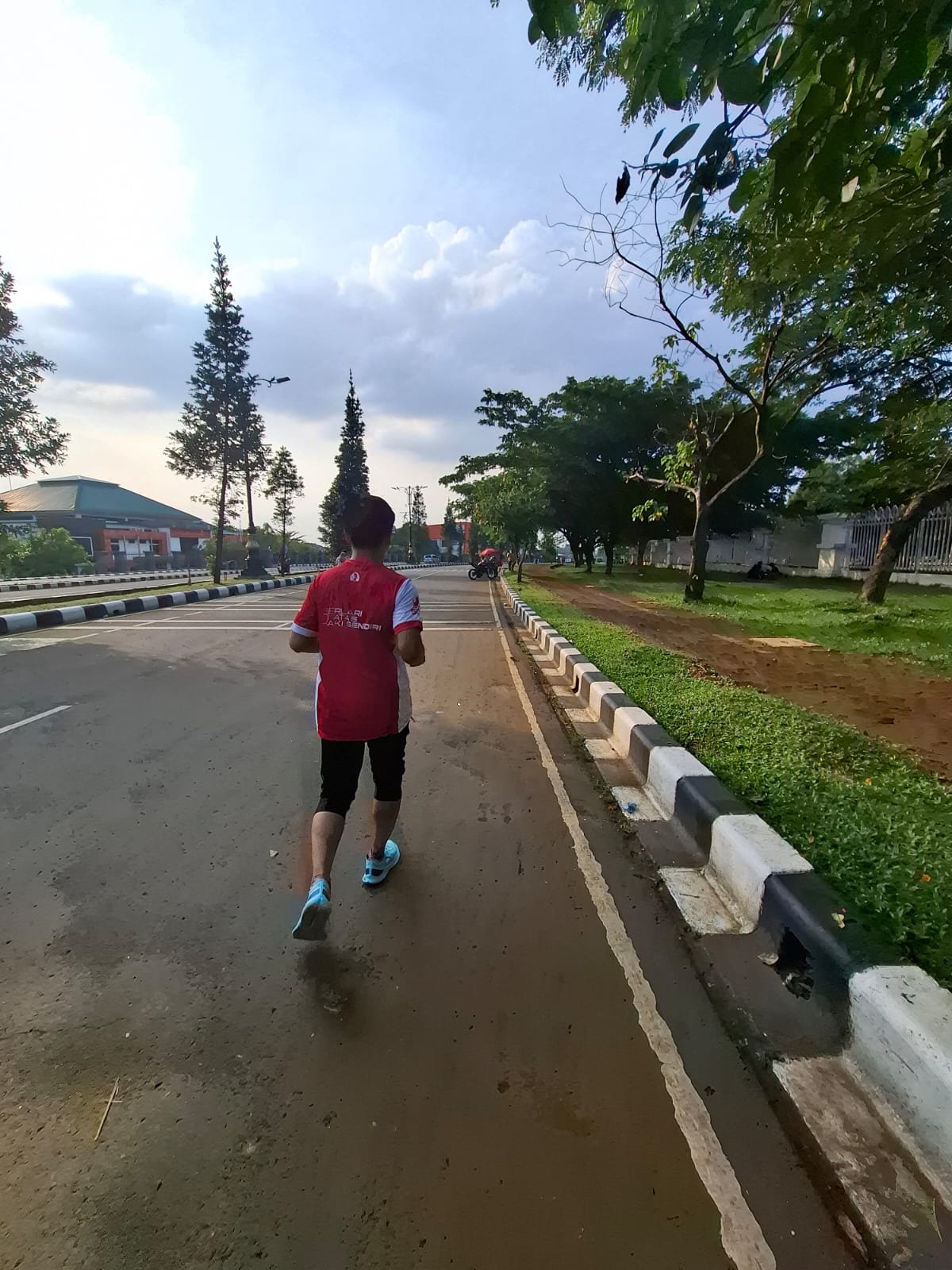 Suasana Go Walking PT ASKI