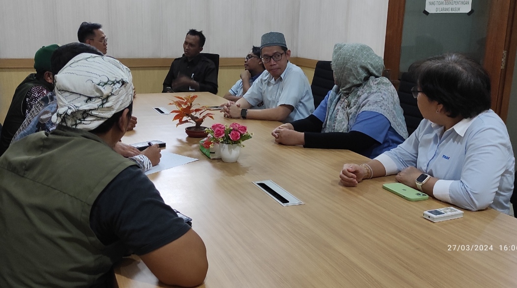 Pertemuan dengan kepala desa